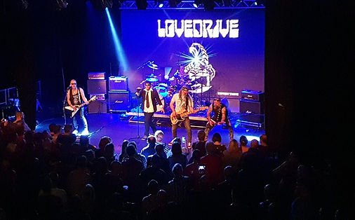 8420af_bf109316b9e54d498e19dc69df9d81a5_mv2